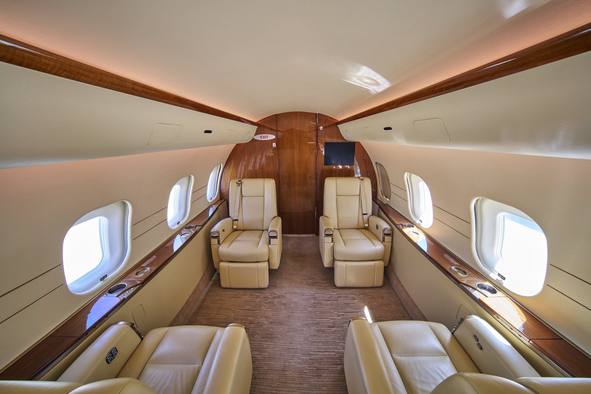 2007 Bombardier Global 5000 forward cabin, view looking forward toward the cockpit