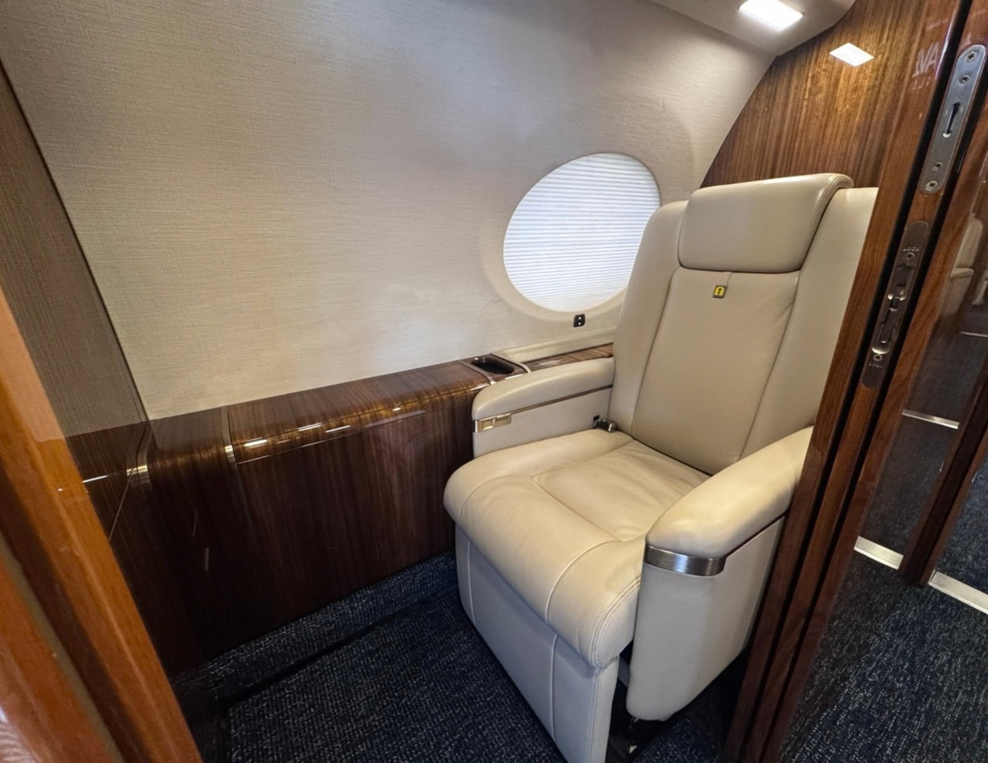 Crewrest seat of a 2015 Gulfstream G650ER