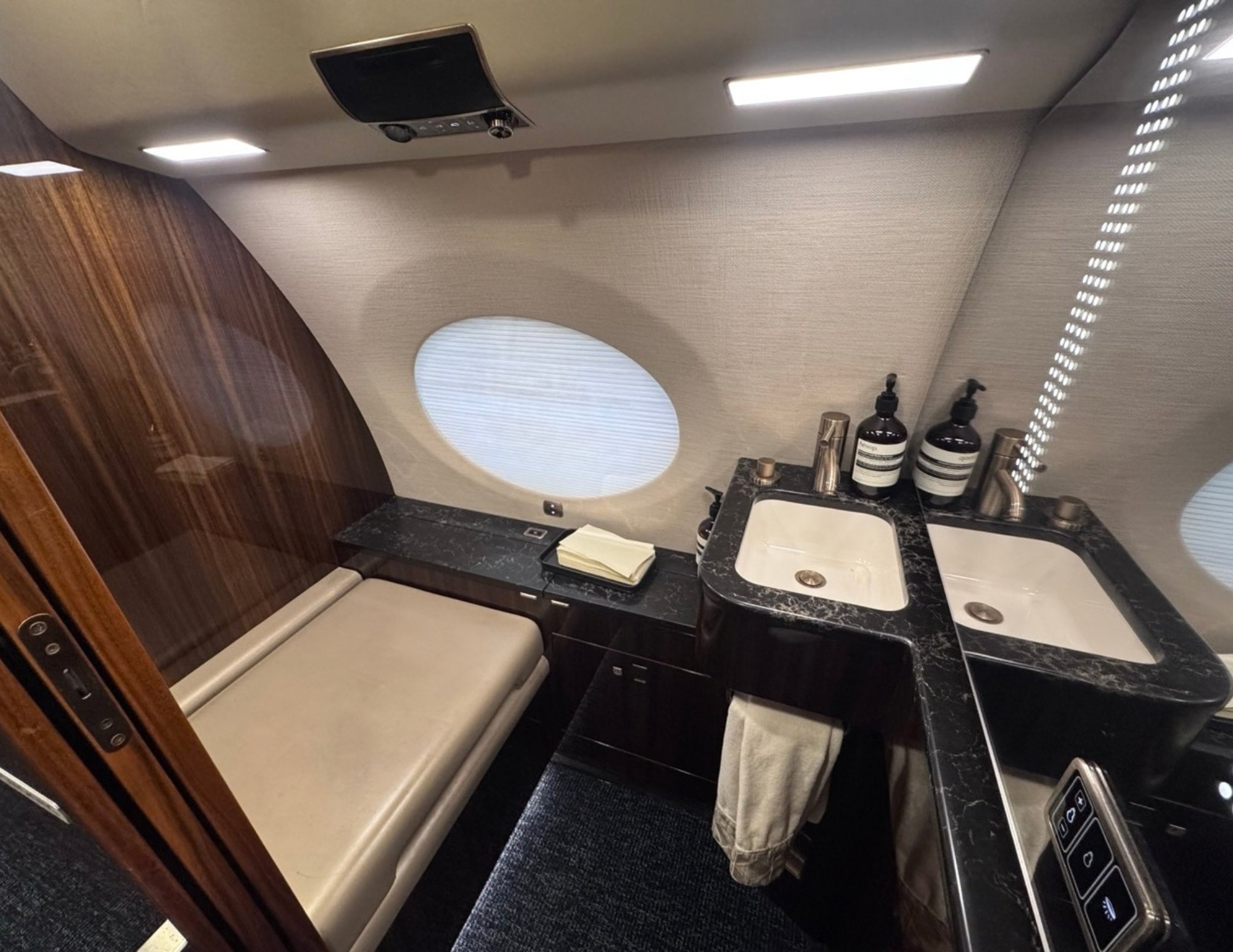 Aft lavatory of a 2015 Gulfstream G650ER