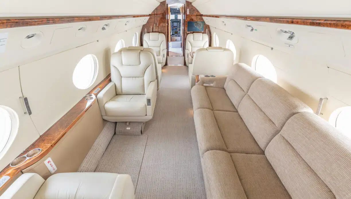 2001 GULFSTREAM GIV-SP Couch and Seats