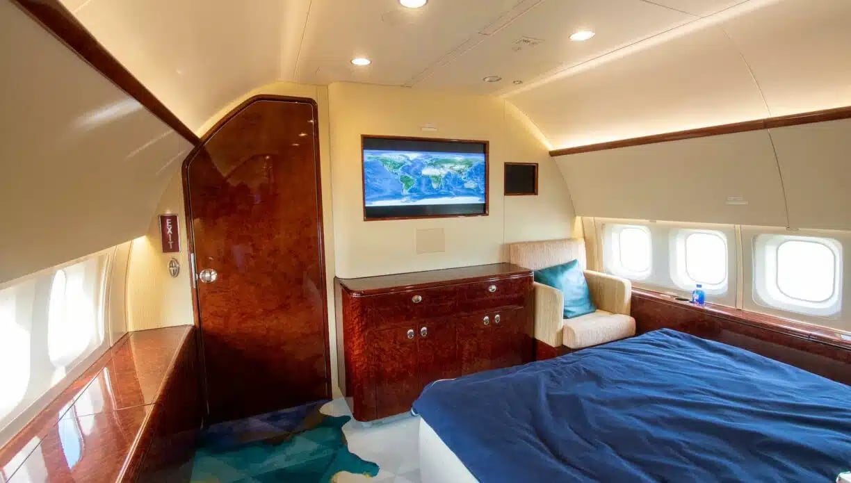 2008 BOEING BUSINESS JET Bedroom.jpg