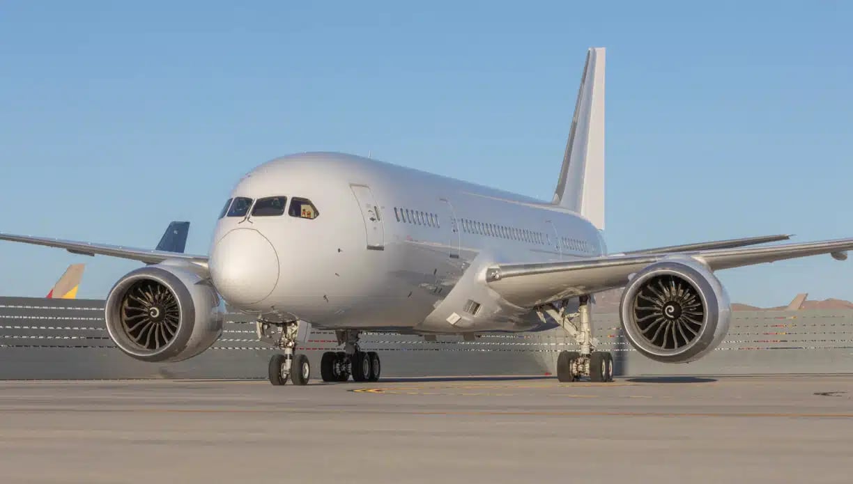 2017 BOEING 787-8 DREAMLINER Exterior