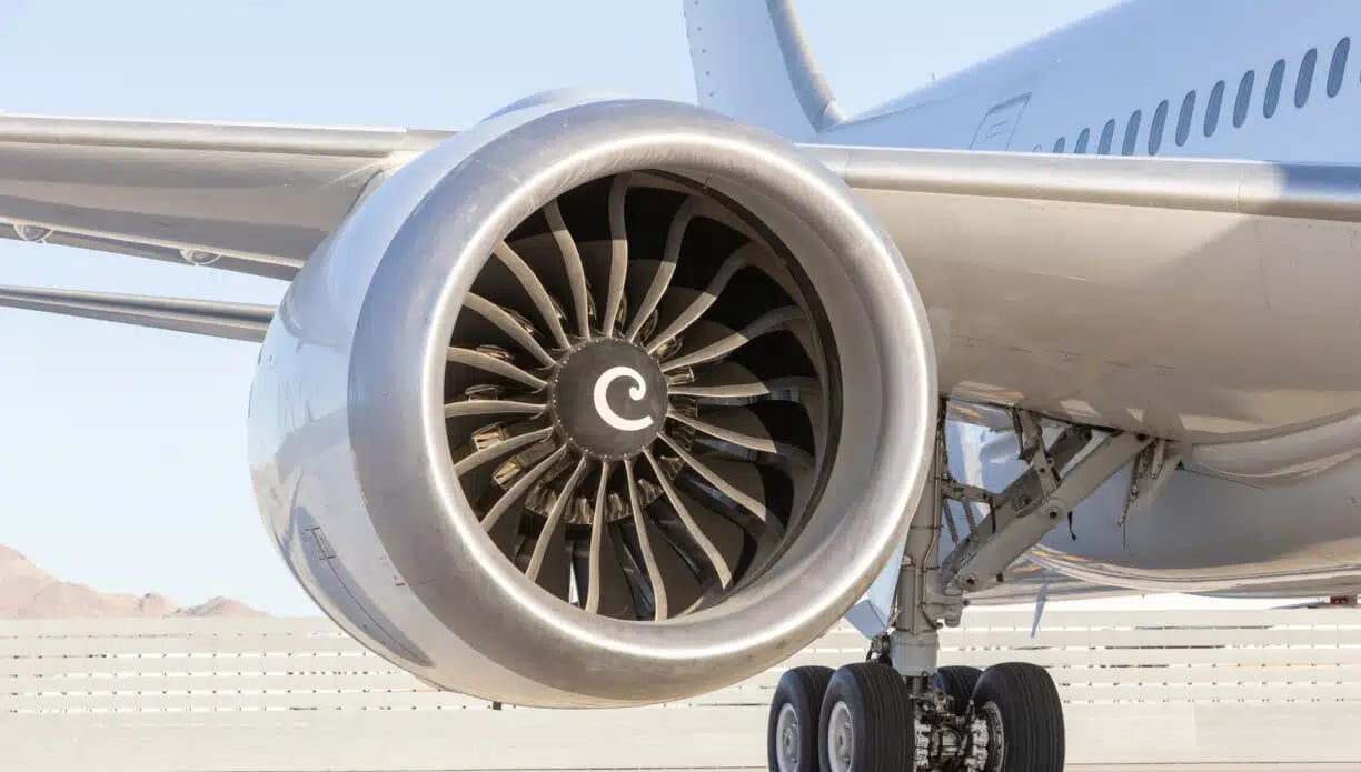 2017 BOEING 787-8 DREAMLINER_Exterior Engine 2.jpg