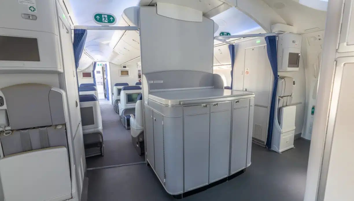 2017 BOEING 787-8 DREAMLINER_Interior Drink Station.jpg