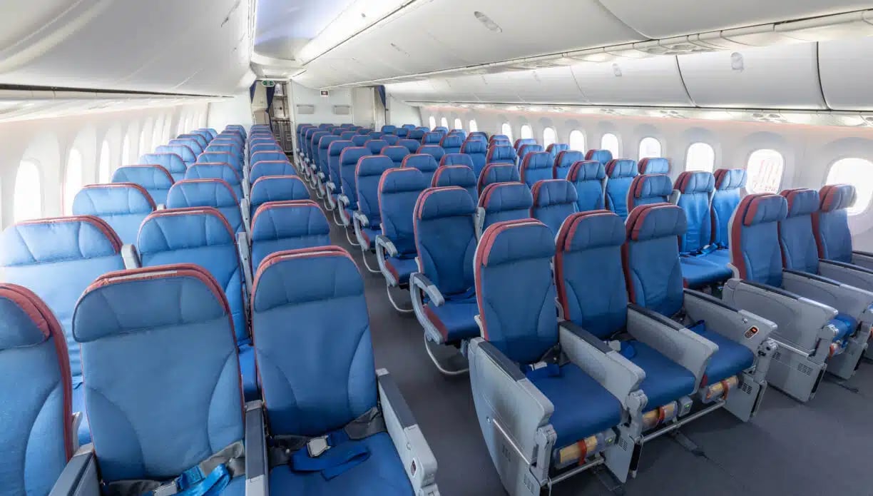 2017 BOEING 787-8 DREAMLINER Interior Rows of Seats