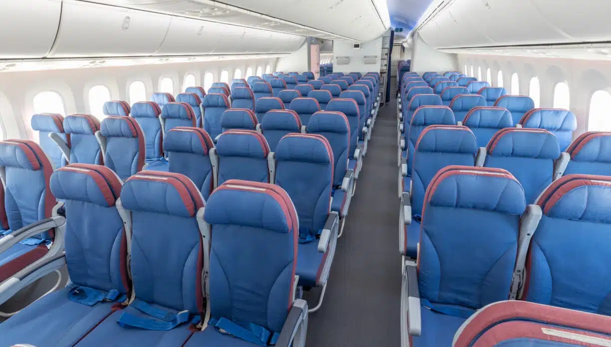 2017 BOEING 787-8 DREAMLINER_Interior Rows of Seats.jpg