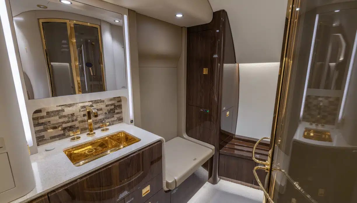 2018 Boeing BBJ2 Interior Bathroom