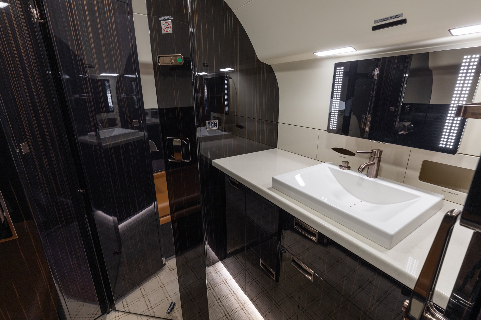 2018 GULFSTREAM G650ER Bathroom